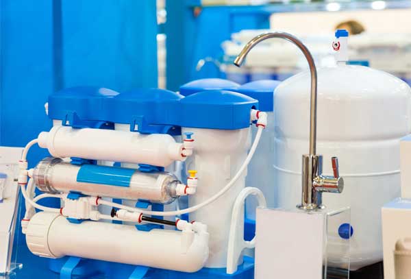 What's the Difference Between POU and POE Water Filtration Systems?